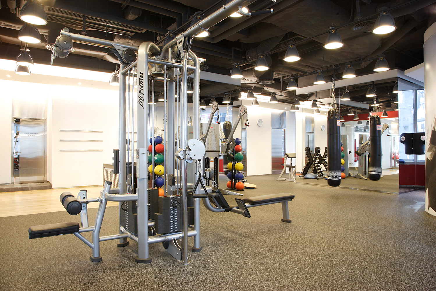 Pure Fitness Langham Place01.JPG